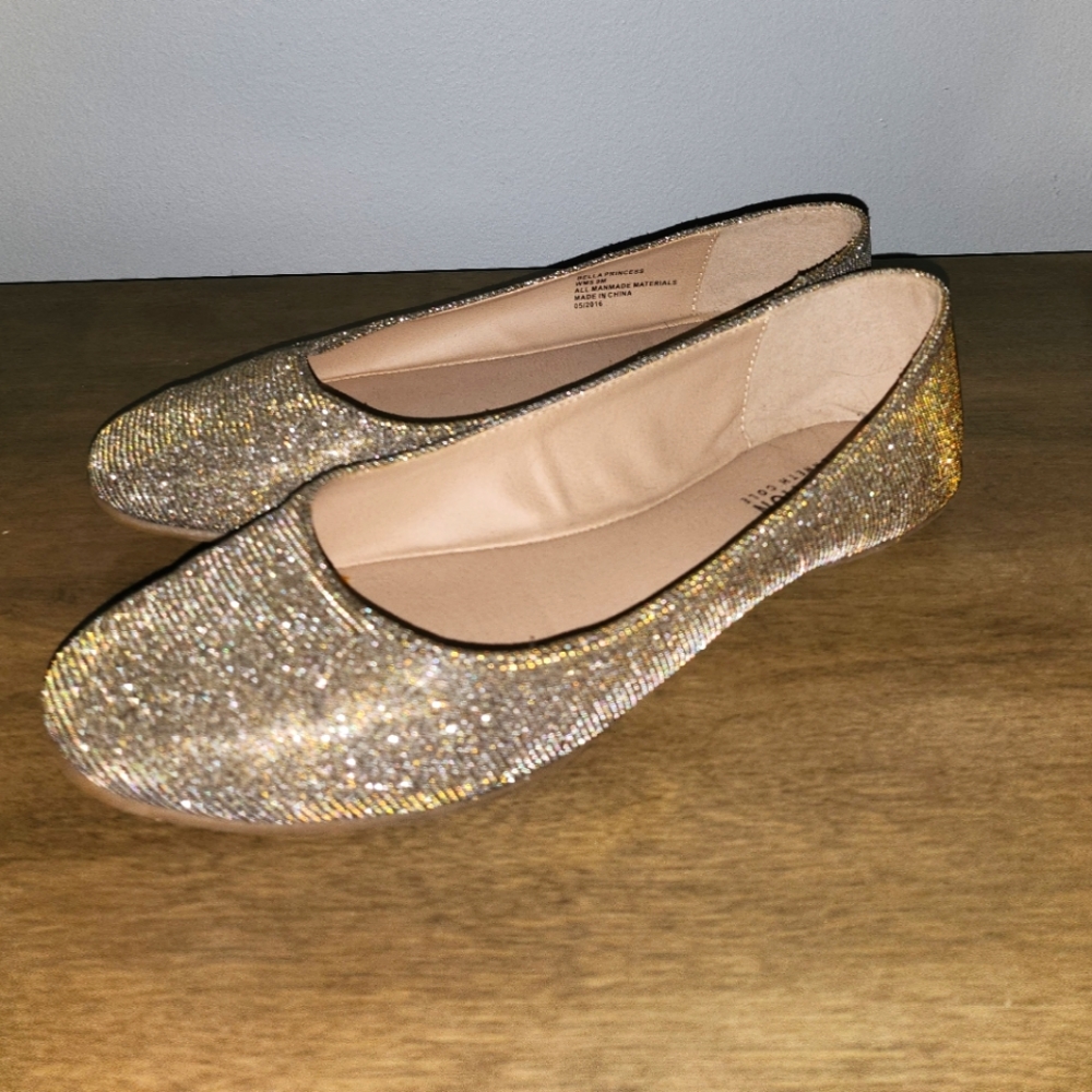 Kenneth Cole Bella Princess Silver Sparkle Flats Size 9